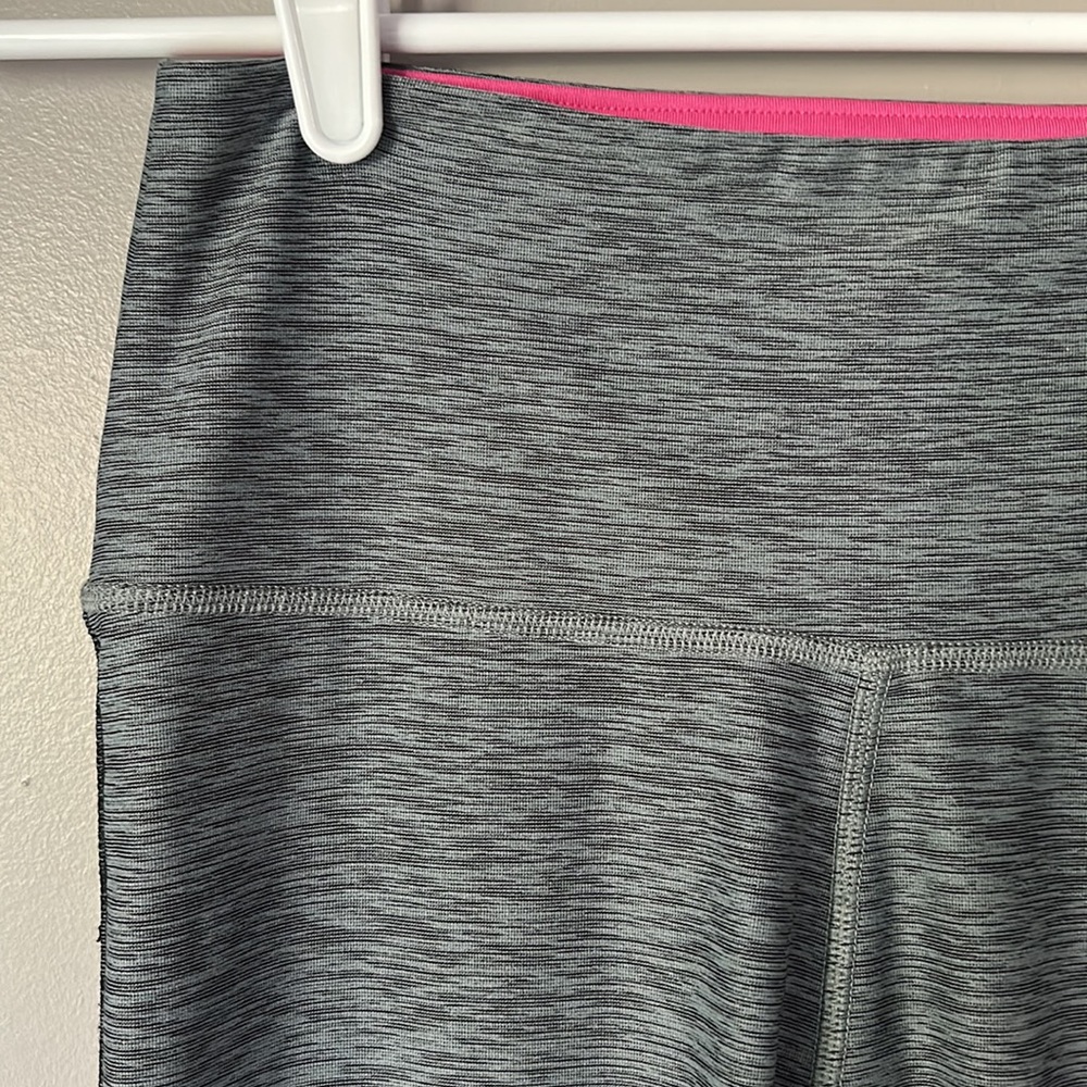 PINK Victoria’s Secret Women’s Black/Grey/Pink Leggings - Picture 2 of 6